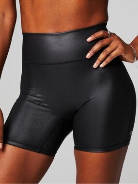 Fabletics Anywhere Motion365+ Shine HW 6'' Short medium black
